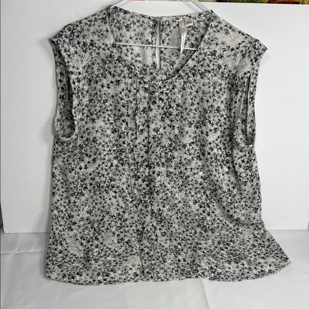 LC‎ Lauren Conrad Black and White Sleeveless Blouse